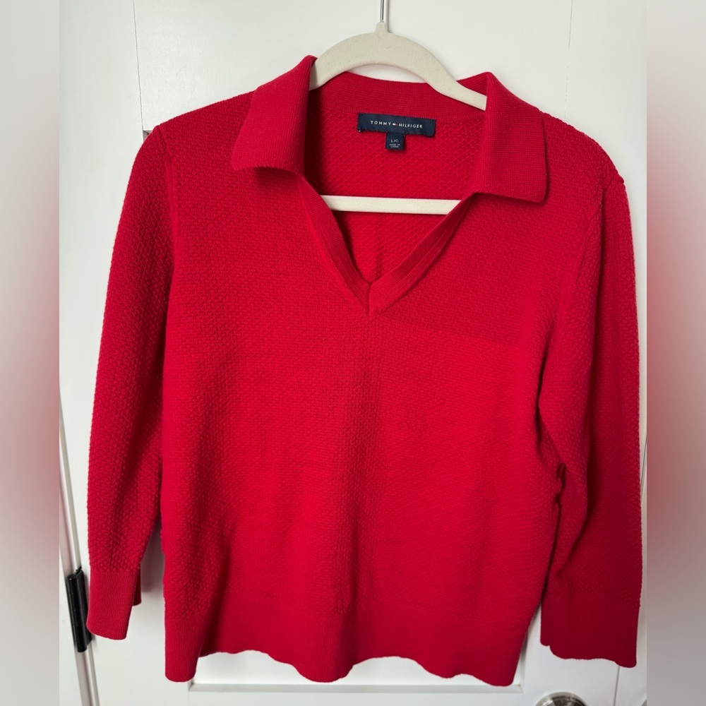 Tommy Hilfiger Women’s Red V-Neck Sweater size L